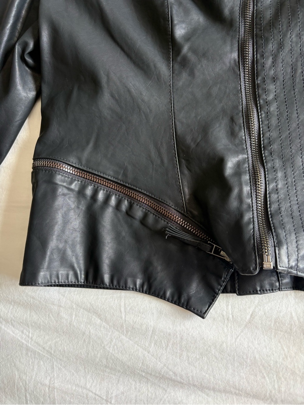 [BLANKNYC] Black Vegan Leather Asymmetrical Moto Jacket - Size XL - Picture 6 of 13
